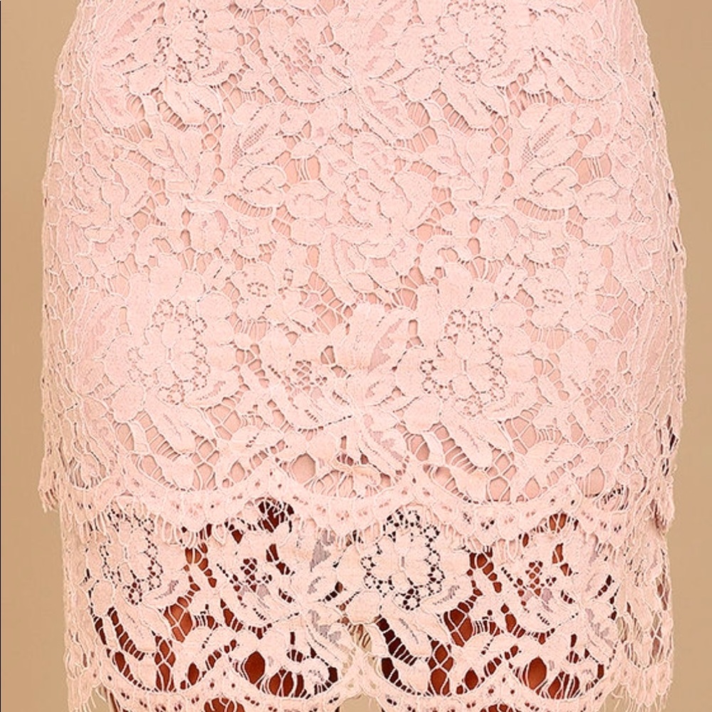Lulu’s Lace mini skirt